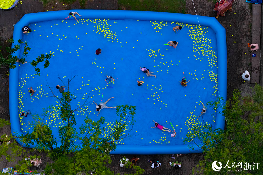 Waktu Malam Penuh Segar di Zhejiang: Cicheng Bersinar Dek Budaya, Daya Tarikan