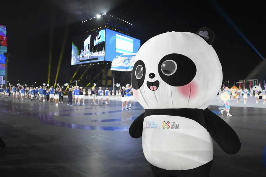 ‘Shubao’, salah satu maskot, dapat dilihat semasa upacara pembukaan Sukan Dunia 2025 di Chengdu, Provinsi Sichuan, di barat daya China pada 7 Ogos 2025. (Xinhua/Liu Kun)