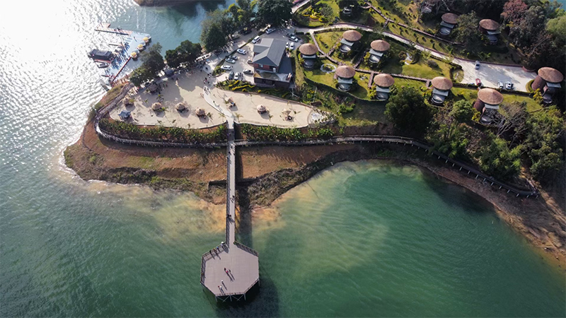 Pemandangan sudut udara kawasan pemandangan Boxinwan di perbandaran Mengyue, kaunti Longchuan, Kawasan Autonomi Dai dan Jingpo Dehong, Provinsi Yunnan di barat daya China. (Foto ihsan kawasan pemandangan Boxinwan)