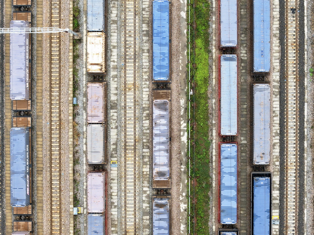 Landasan Kereta Api China–Laos Catat Lebih 60,000 Tren Kargo