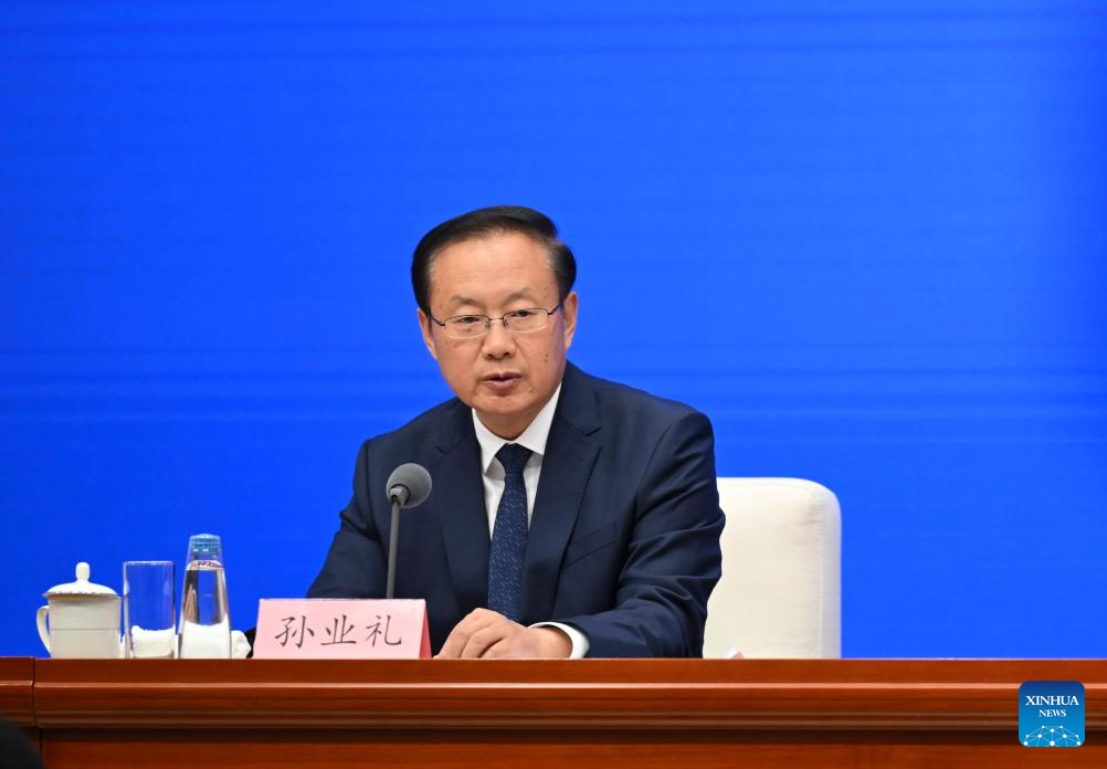 Sun Yeli, timbalan ketua Jabatan Publisiti Jawatankuasa Pusat Parti Komunis China merangkap Menteri Kebudayaan dan Pelancongan bercakap pada satu sidang media berhubung pencapaian dalam pembangunan kebudayaan dan pelancongan berkualiti tinggi untuk tempoh Pelan Lima Tahun (FYP) ke-14 (2021-2025) di Beijing, ibu negara China pada 29 September 2025. (Xinhua/Chen Yehua)