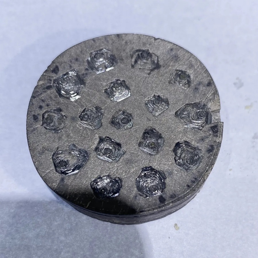 Industri Berlian Buatan Makmal Subur di China