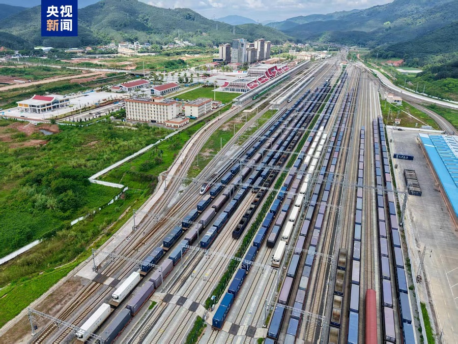 Rel China-Laos Angkut Lebih 70 Juta Tan Kargo