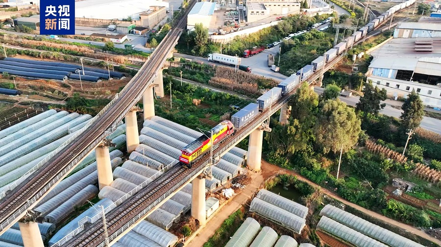 Rel China-Laos Angkut Lebih 70 Juta Tan Kargo